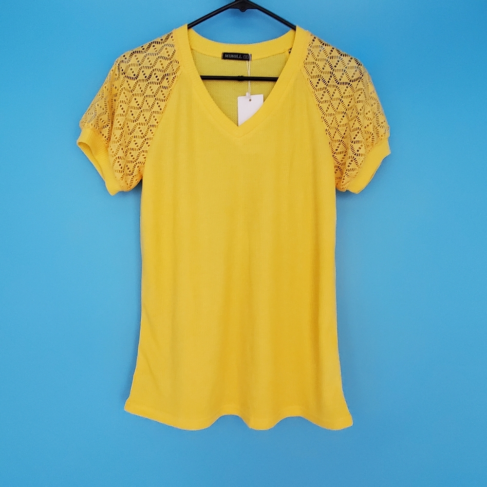 NEW Miholl Top Size Small Yellow Waffle Knit & Lace